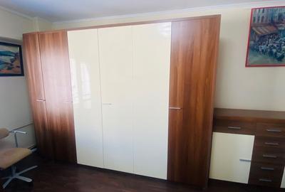 Unirii Piata Sf. Vineri - 18