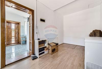 Casă cu 4 camere cu Garaj în Subcetate - 9