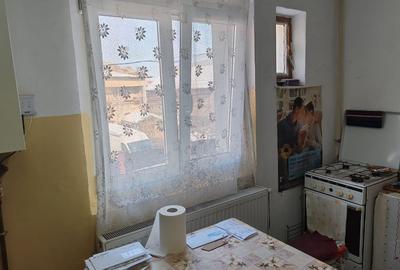 Pantelimon centru , langa Scoala - 2