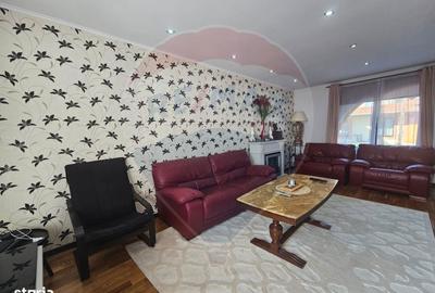 Casă cu 7 camere cu Teren 350 Mp în Central - 12