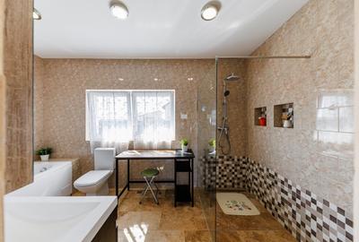 Casă individuală cu 6 camere cu Canalizare în Urseni - 8