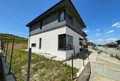Casa individuala de vanzare intr-un complex nou din Corusu! - 2