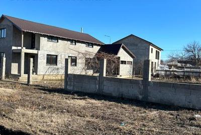 Casă cu 4 camere cu Teren 244 Mp în Chercea - 3