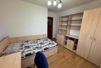 Apartament cu 4 camere în 1 Mai