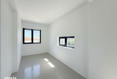 Casă cu 5 camere cu Teren 233 Mp în Central - 15