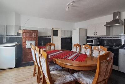 Casa generoasa mobilat utilata Sinca Noua - 9