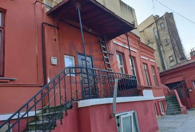 Apartament in vila de vanzare, zona Armeneasca - 1