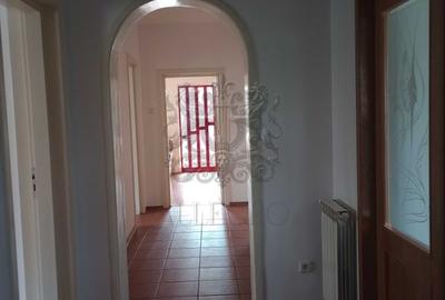 Vanzare | Casa | Otopeni Fermei | 2 Parcari | Curte libera 300 mp - 9