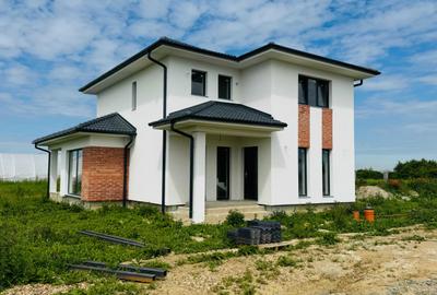 Casă cu 4 camere în Central - 4