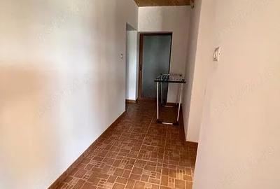 Casă cu 4 camere în Central - 1