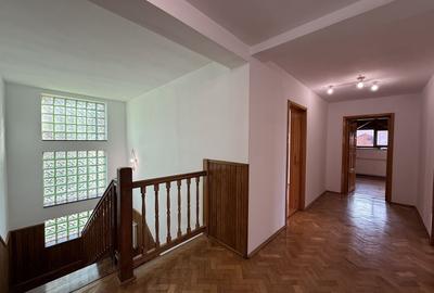 Vila spațioasă în Sisesti | 600 mp | 9 locuri de parcare | Teren 1500 mp - 14