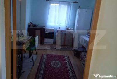 Casă cu 4 camere cu Teren 1700 Mp în Central
