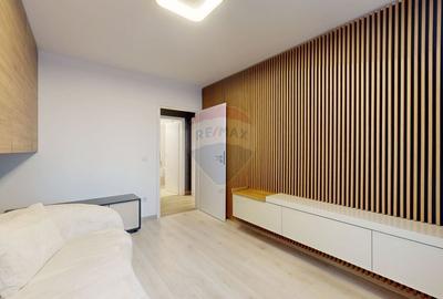 Apartament cu 3 camere decomandat în Tractorul - 13