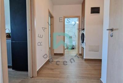 Apartament cu 2 camere decomandat în Tractorul - 8