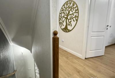 Casă cu 5 camere cu Canalizare în Central