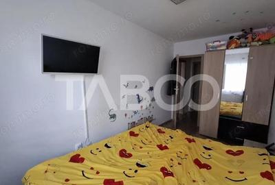 Apartament cu 3 camere decomandat, mobilat în Central