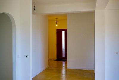 Casa/vila comuna Berceni, str Campului 4 camere - 8