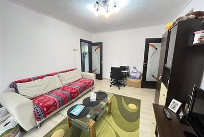 Apartament 2 camere cu balcon si pivnita zona Vasile Aaron - 2