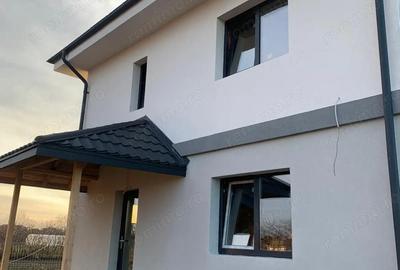 Casă cu 3 camere cu Teren 220 Mp în Central - 4