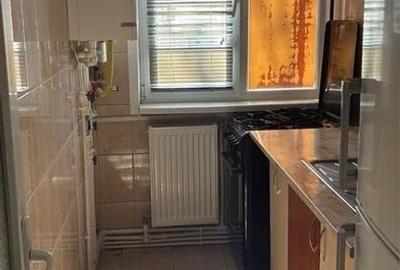 Apartament cu 3 camere semidecomandat în Inel II - 2