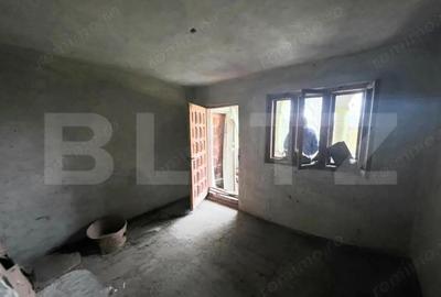 Casa + Teren 4.300 mp, Gheboieni la doar 15 km de Targovi?te - 2