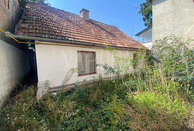 Casă individuală cu 2 camere cu Canalizare în Dâmbul Rotund