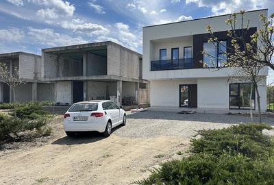 Casă cu Teren 1350 Mp în Șimian - 4