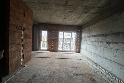 Apartament cu 3 camere decomandat în Braytim