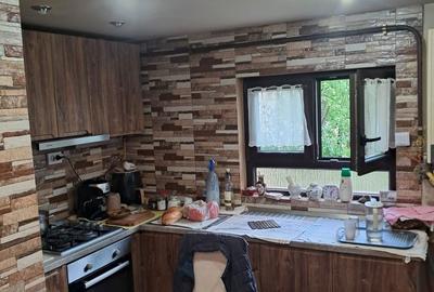 Apartament cu 3 camere decomandat în Central - 1