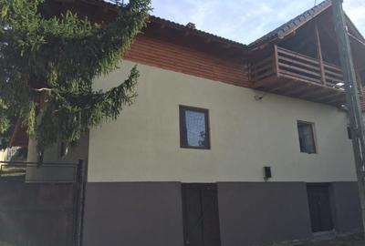 Casă cu 4 camere cu Teren 600 Mp în Cuvin - 1