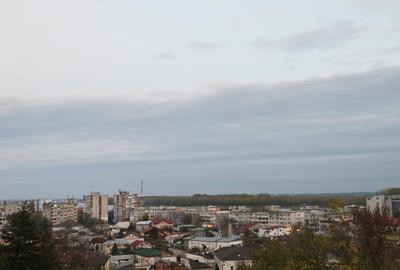 Apartament ultracentral spatios decomandat pozitionare bilaterala - 3