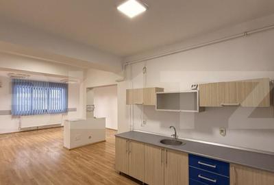 Apartament cu 3 camere semidecomandat în Central - 6