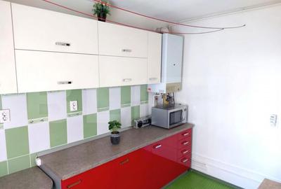 Apartament cu 2 camere decomandat, mobilat în Central