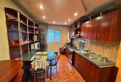 Apartament cu 4 camere decomandat, mobilat în Central - 2