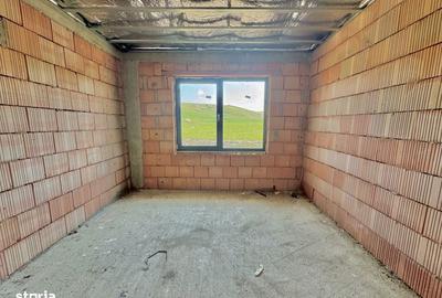 Casă cu 4 camere cu Teren 500 Mp în Central - 3