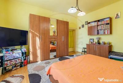 Apartament cu 4 camere decomandat în P-ța Unirii - 12