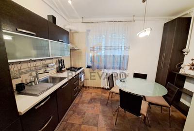 Apartament cu 3 camere decomandat, mobilat în Plopilor - 13