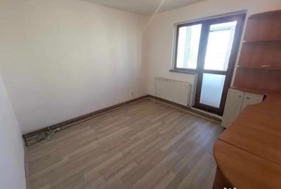 Apartament cu 4 camere decomandat în Oancea - 2