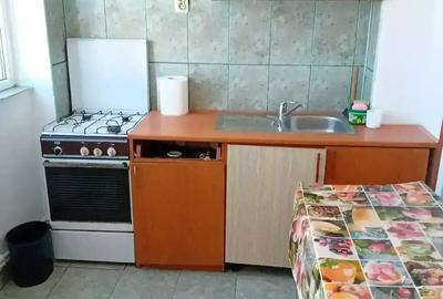 Garsonieră decomandată în Central - 1