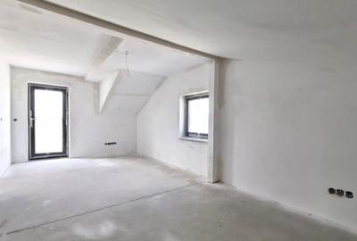 Casă cu 4 camere cu Teren 260 Mp în Central