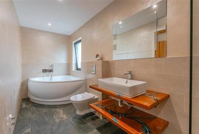 3D! Vila high tech, cu semineu, jacuzzi, terasa, 10 camere, Central, Brasov - 12