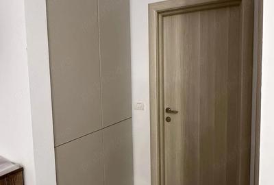 Apartament cu 2 camere semidecomandat în Girocului