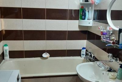 Republicii, zona Canal 7, 3 camere, etaj 4 - 2