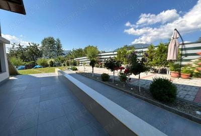 Casa de vanzare 2 corpuri - 2