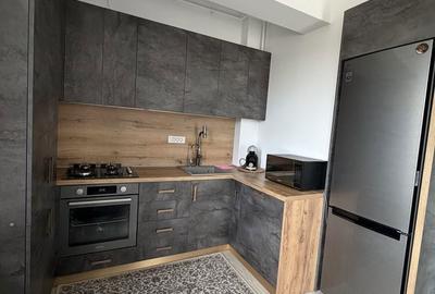 Apartament cu 3 camere decomandat în Palazu Mare - 1
