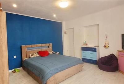 Apartament cu 3 camere semidecomandat, mobilat în Central - 4