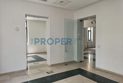 Inchiriere birouri Universitate -  608mp - intrare exclusiva - 9