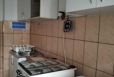 Garsonieră decomandată în Mihai Bravu