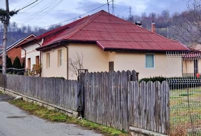 Vand casa in Uricani, Hunedoara, 127 mp, teren 674 mp, zona turistica - 3