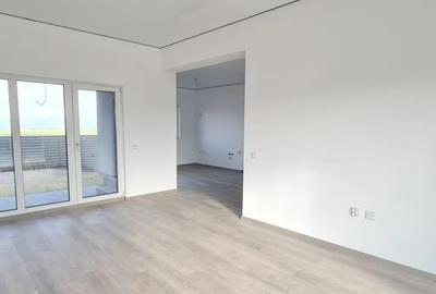 Casă cu 4 camere cu Canalizare în Tărlungeni